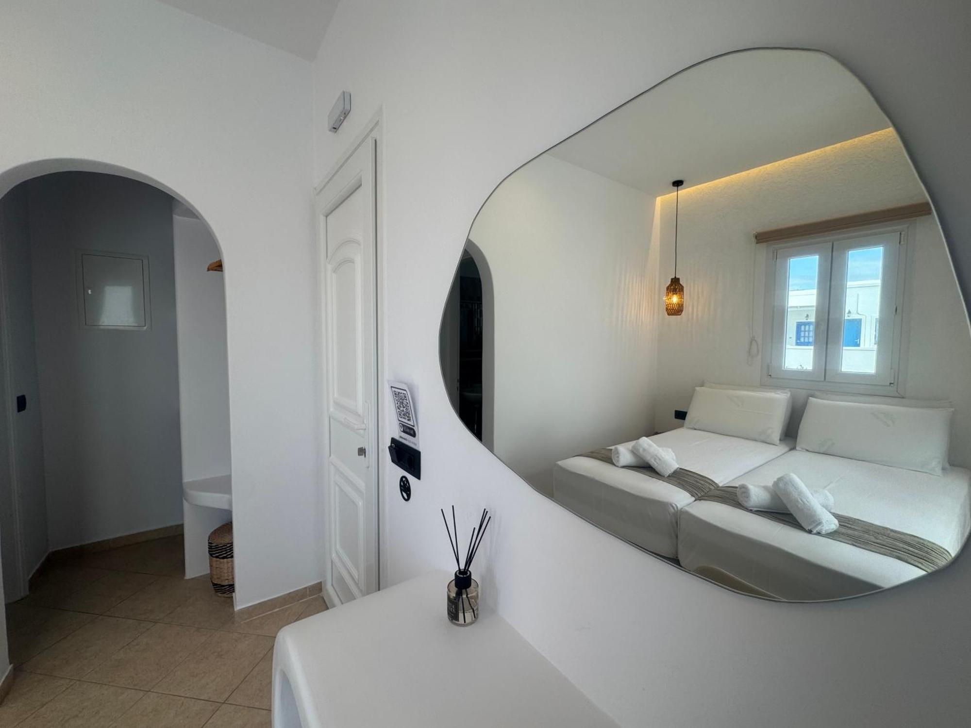 Eleni'S Rooms Antiparos Exterior photo
