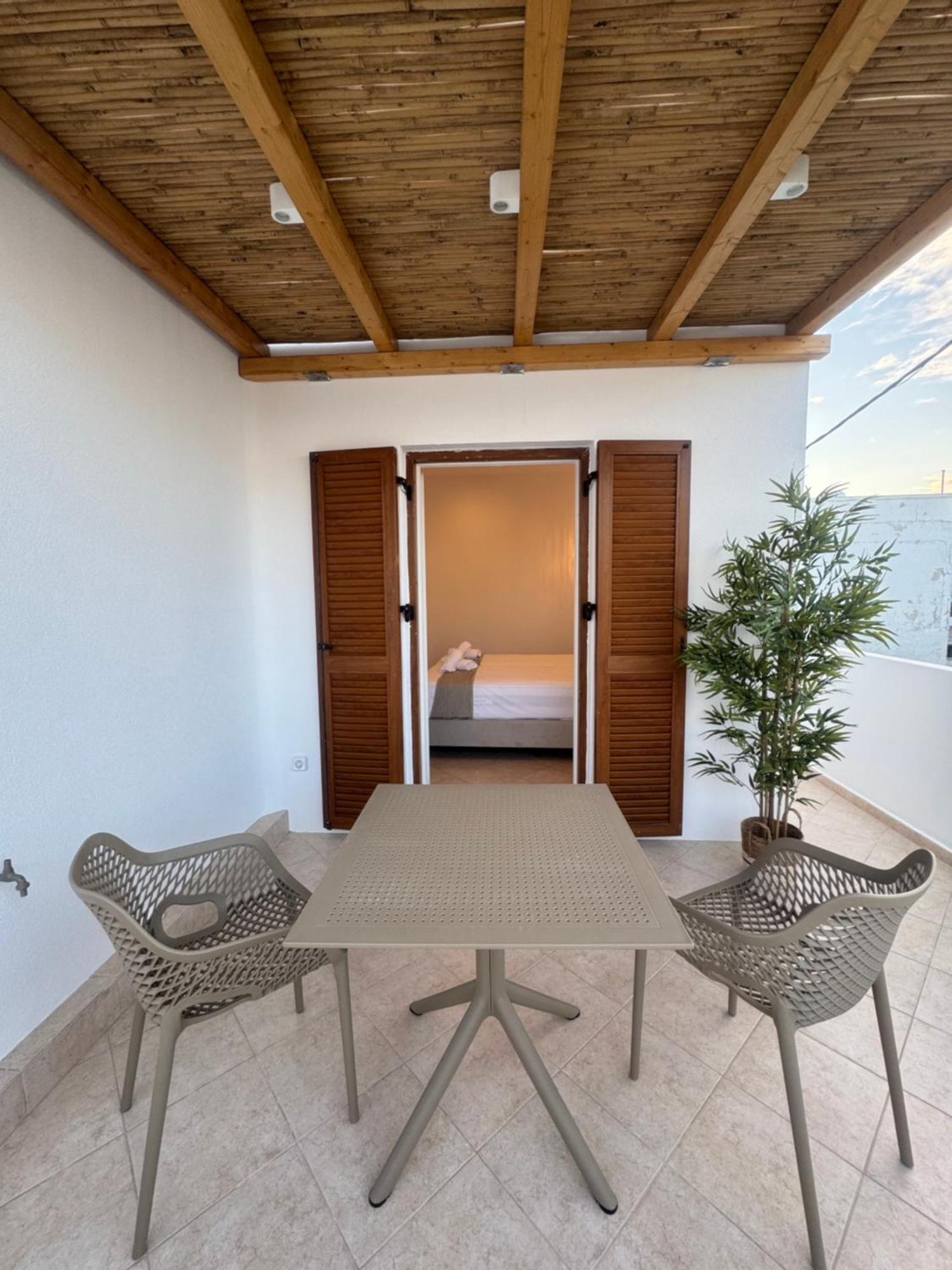 Eleni'S Rooms Antiparos Exterior photo