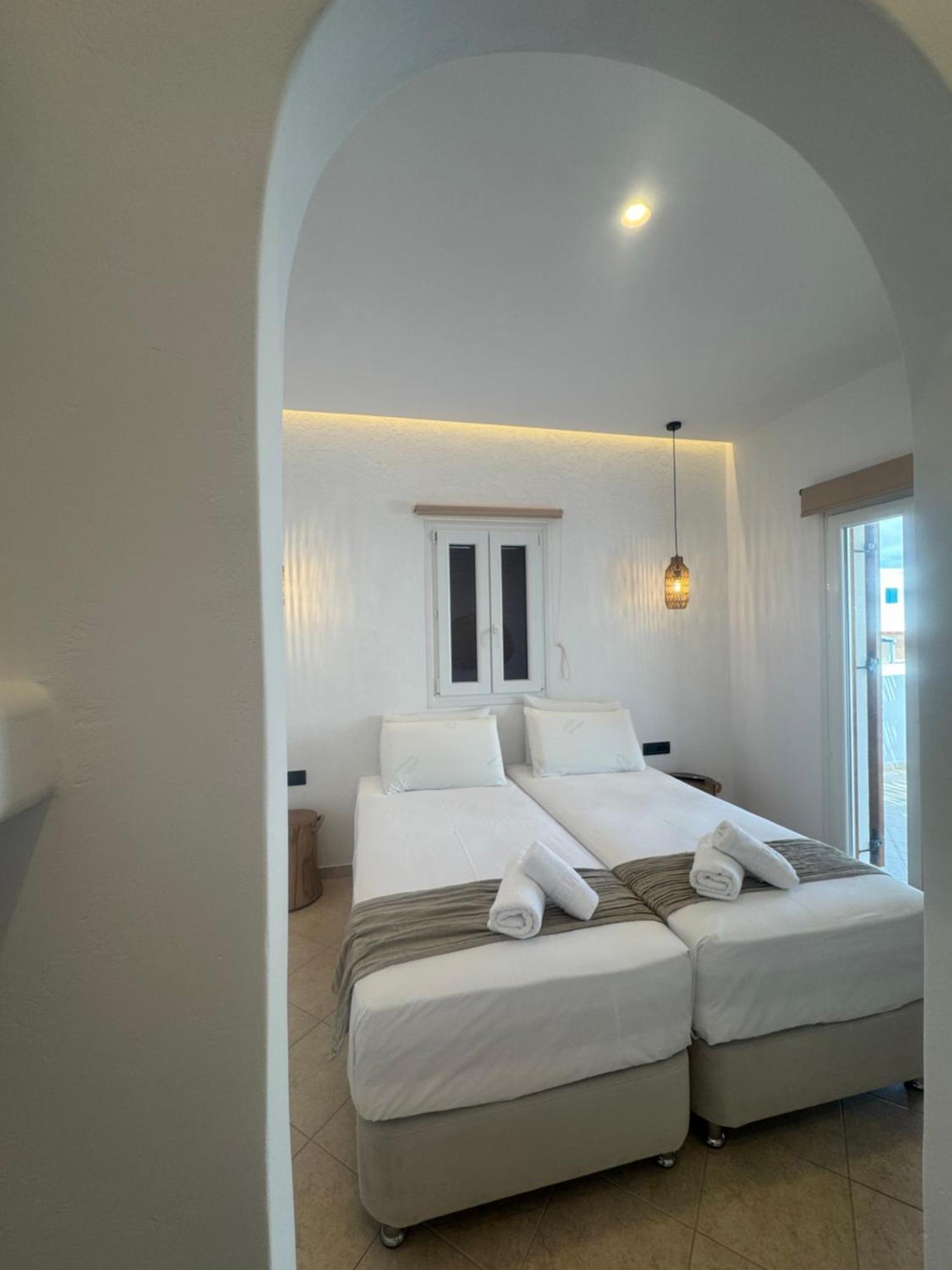 Eleni'S Rooms Antiparos Exterior photo
