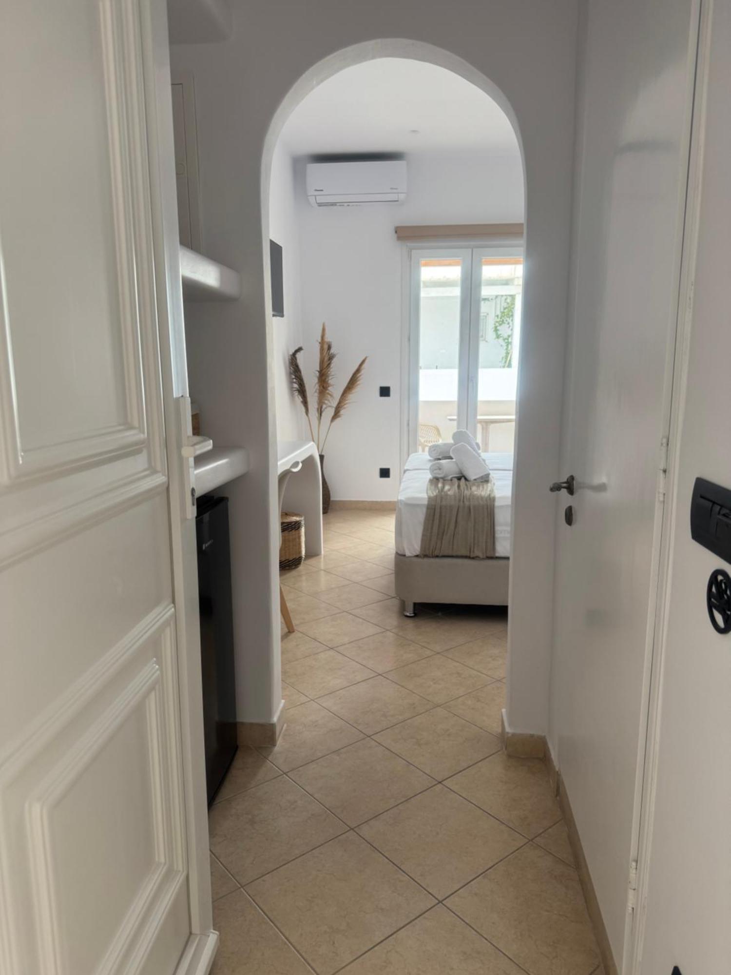 Eleni'S Rooms Antiparos Exterior photo